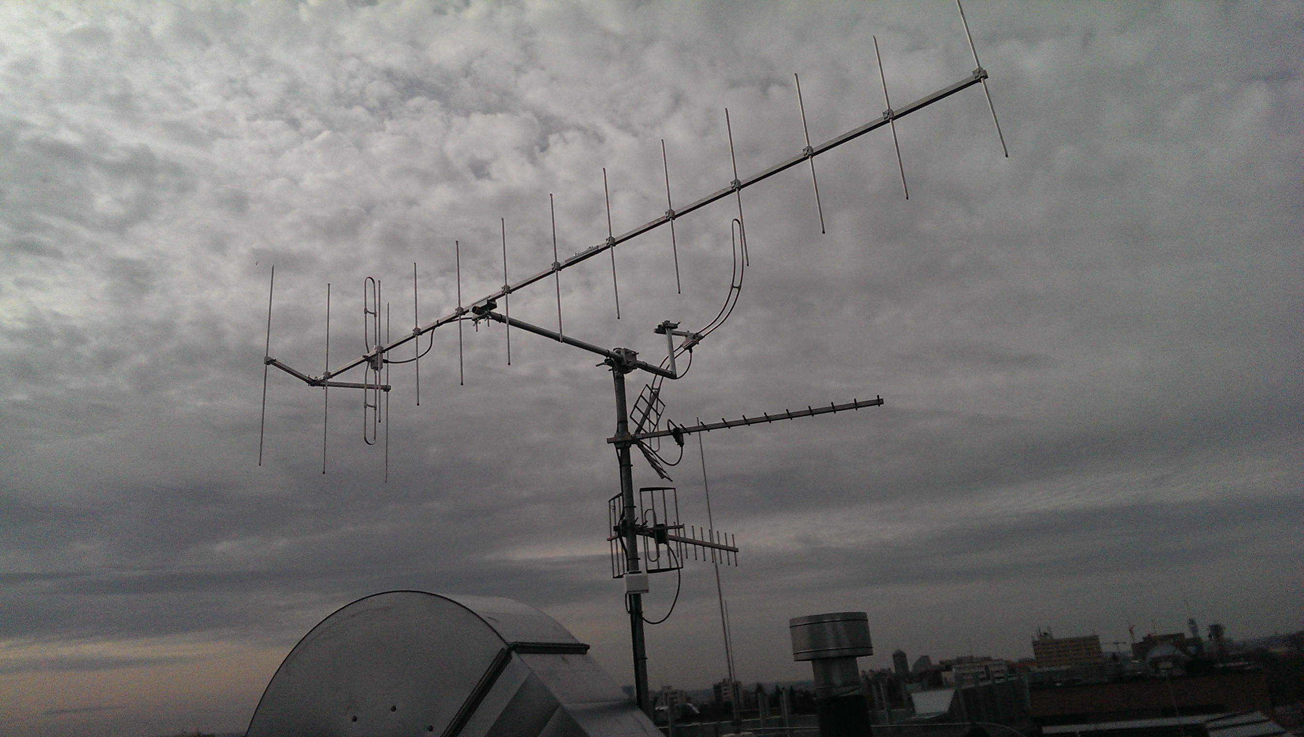 Antény pro TV, FM i DAB+